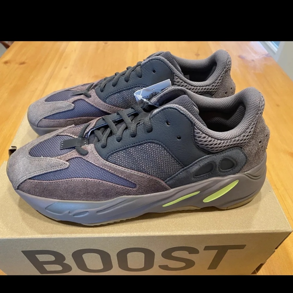 Size 11 - adidas Yeezy Boost 700 V1 Mauve